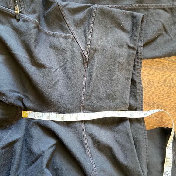 Athleta crop leggings  - Picture 7 of 8